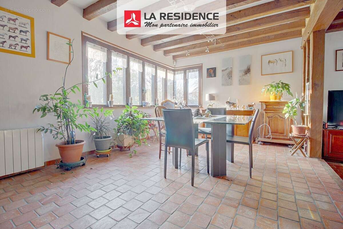 Maison à MOUSSEAUX-SUR-SEINE