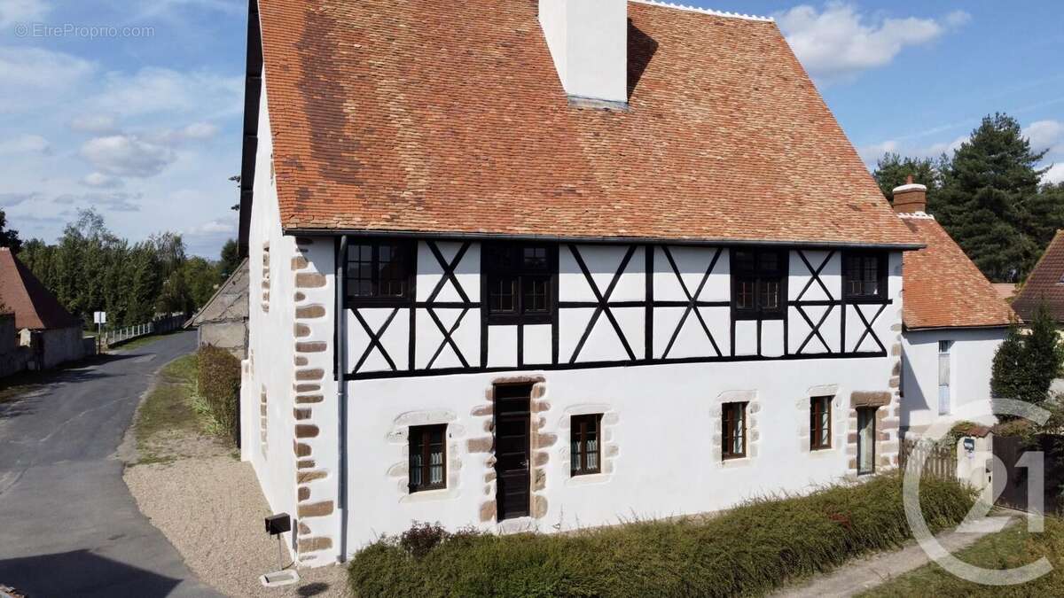 Maison à BRESSOLLES