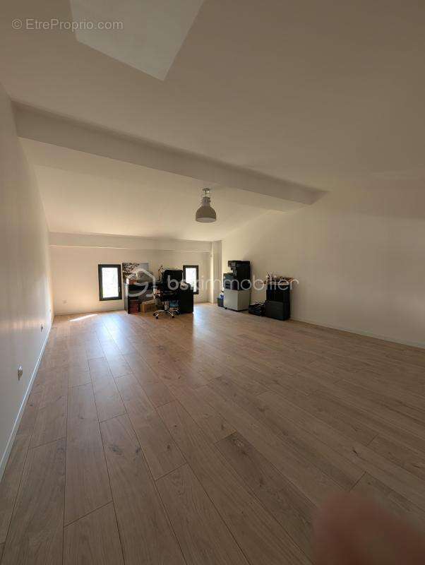 MAISON RENOVEE « ESPRIT LOFT » de 302m2 - 4 CH dont 1 suite parentale - photo 17