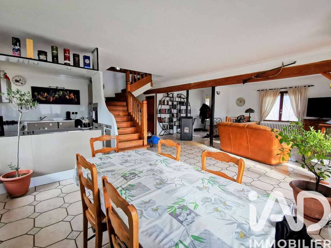 Photo 3 - Maison à LA MURE