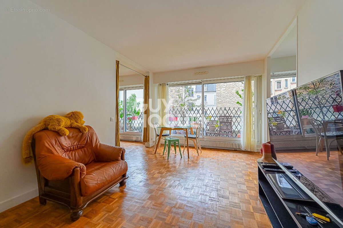Appartement à PARIS-12E