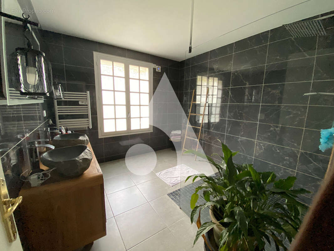 Maison entièrement rénovée à Moulin-neuf - photo 6
