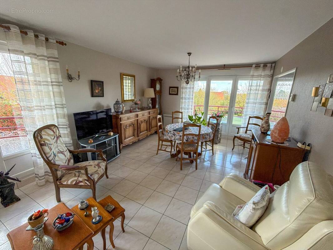 Appartement à LEERS