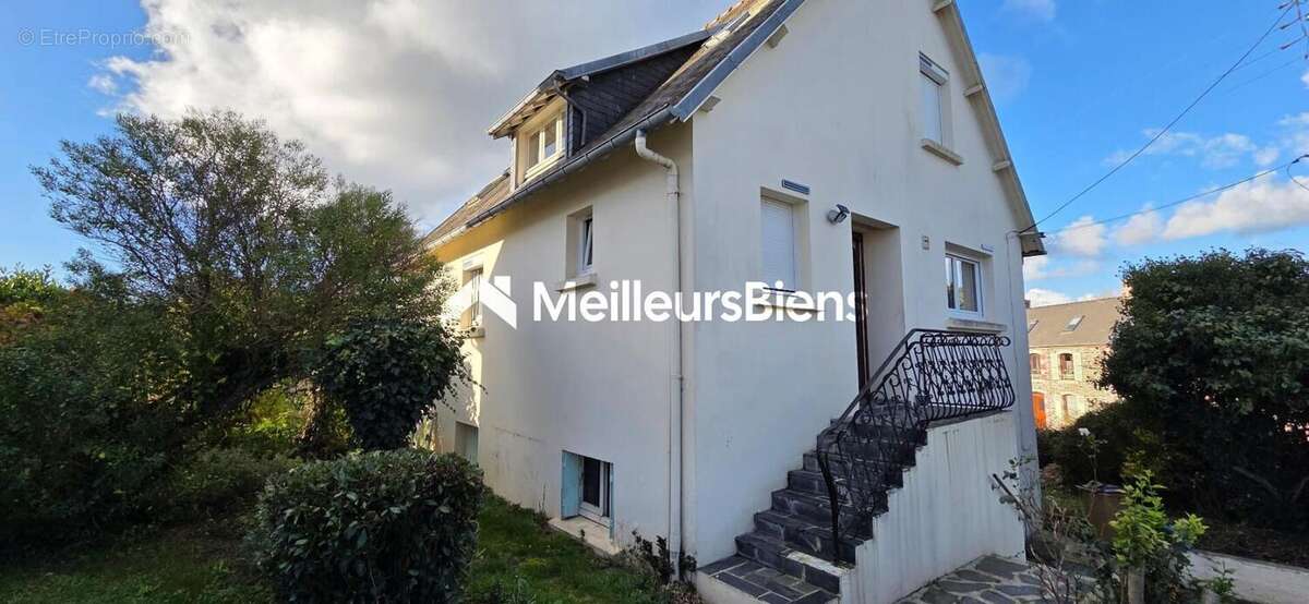 Maison à PLESTIN-LES-GREVES