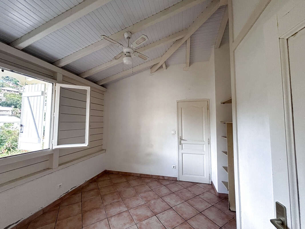 Maison à LES TROIS-ILETS