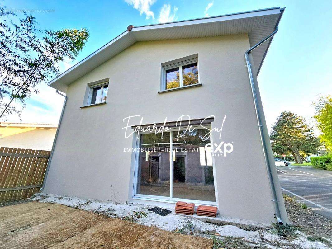 Maison à BLANQUEFORT