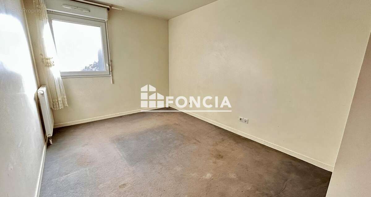 Appartement à FRESNES