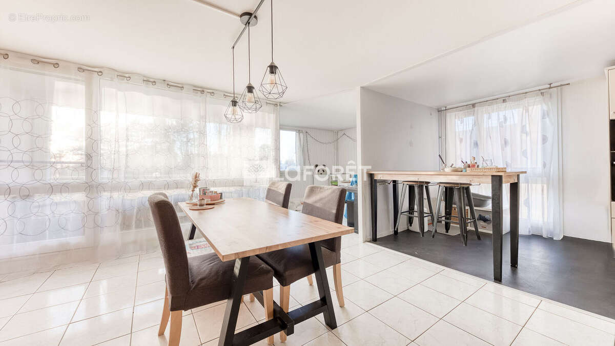 Appartement à ROISSY-EN-BRIE