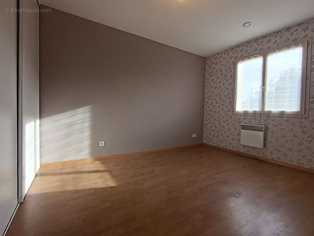 Maison à VICQ-SUR-BREUILH