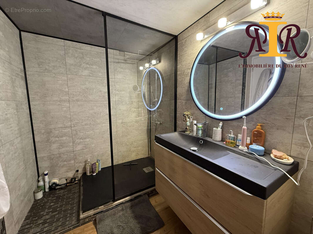 Maison à LA MOTTE-D&#039;AIGUES