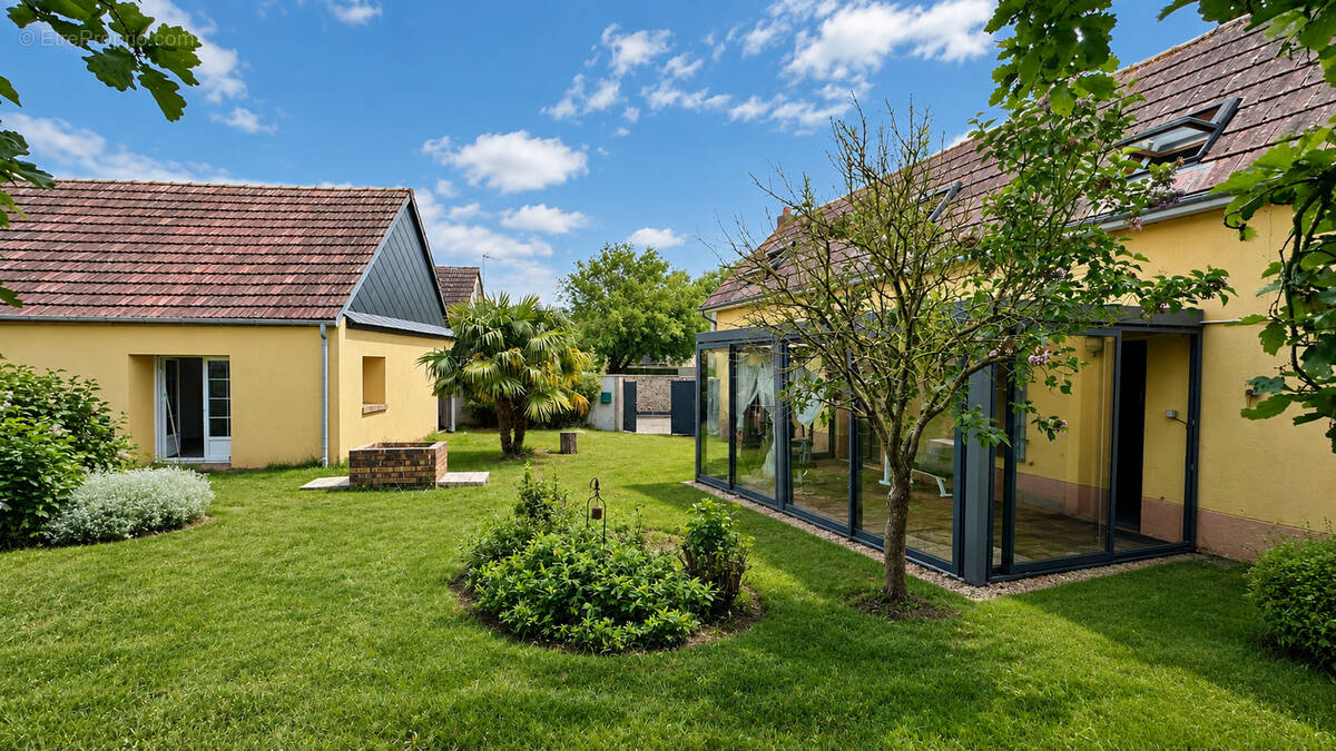 Maison à COURVILLE-SUR-EURE