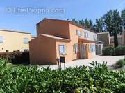 Maison à L&#039;ISLE-SUR-LA-SORGUE