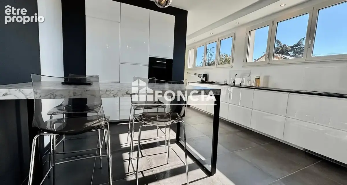 Maison 205 m² à Niort  - photo 19