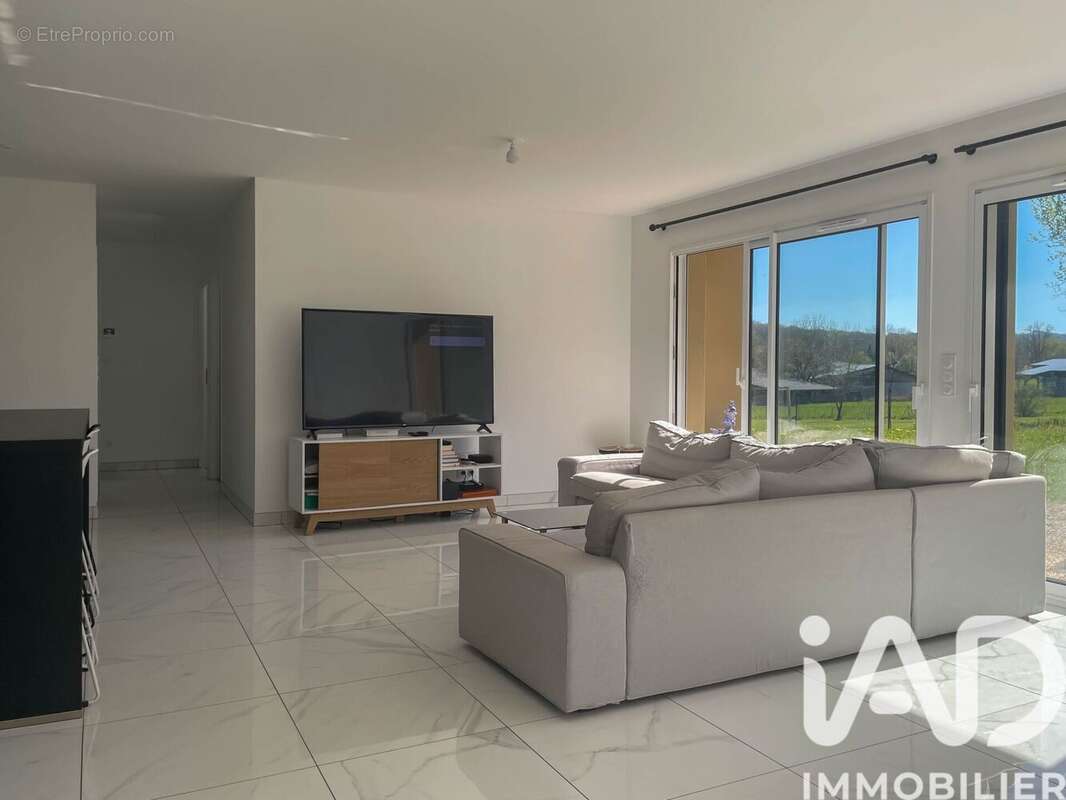 Maison 116 m² à Toulonjac  - photo 5