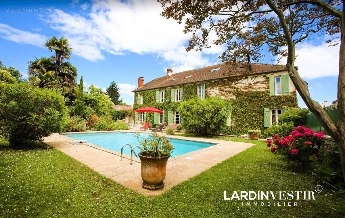 Maison à AIRE-SUR-L'ADOUR