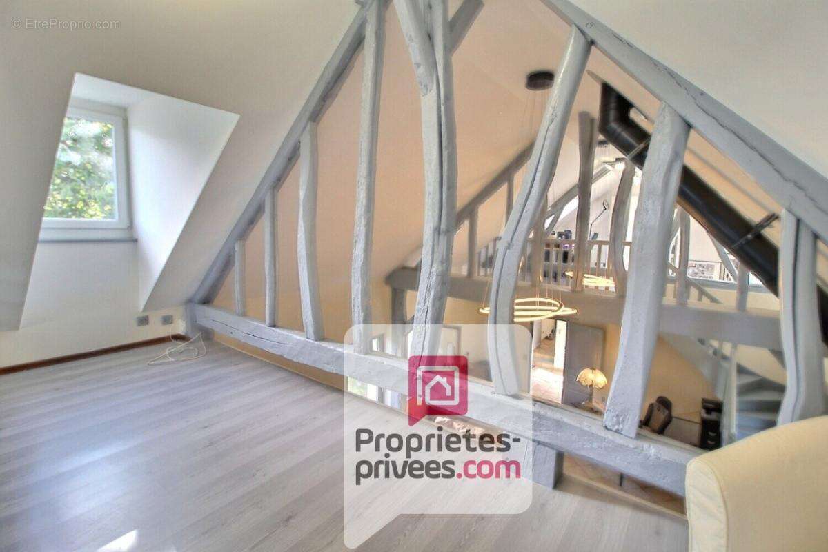 A vendre à 1h15 de paris - superbe propriete avec piscine, mare, dependances, terrain 2,3 hectares - photo 13