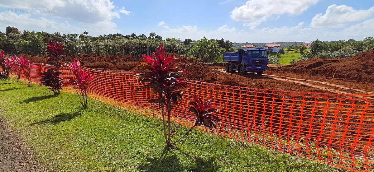 Terrain à PETIT-BOURG