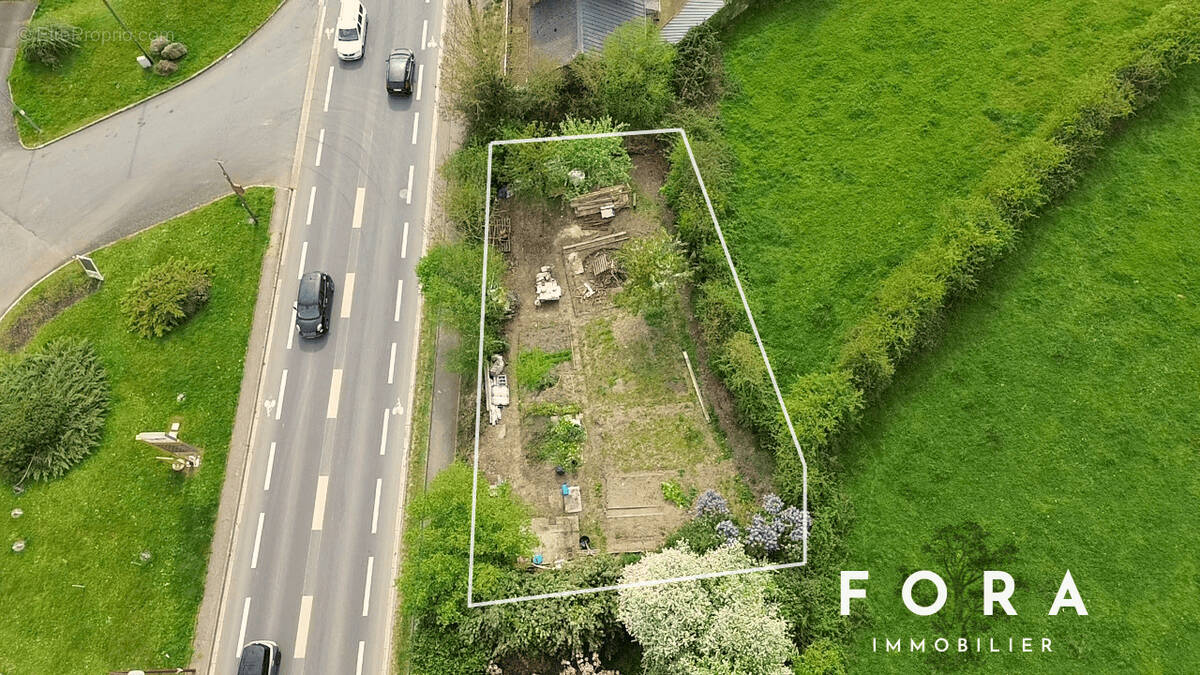 Photo Terrain à Conde-Sur-Noireau au prix de 9 900€