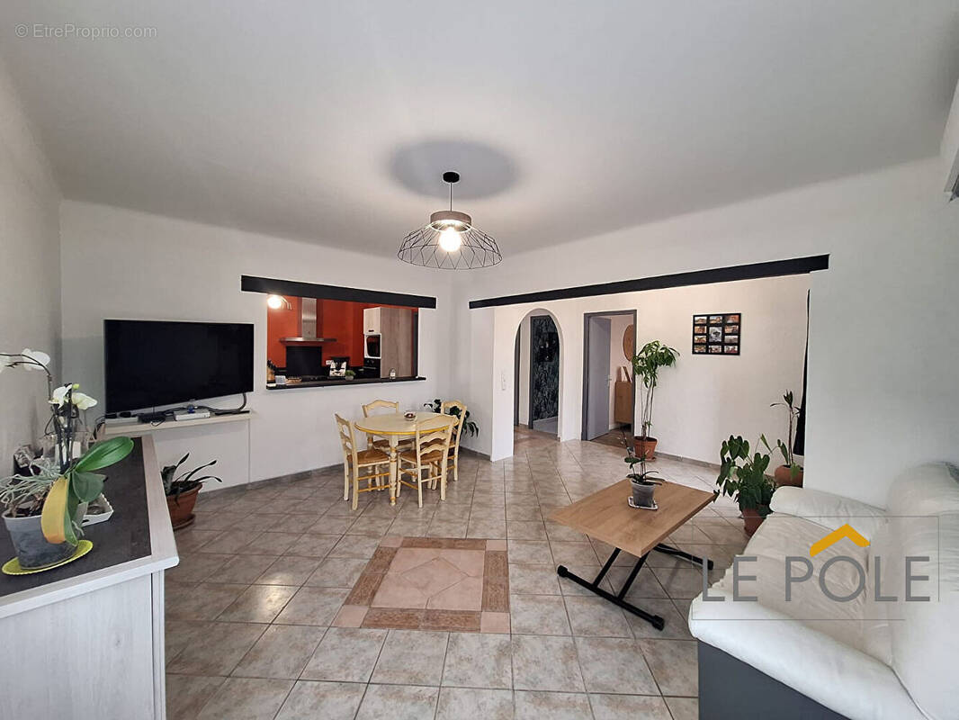 Appartement à BOLLENE