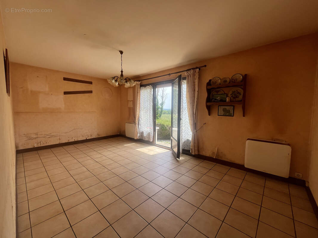 Maison à COMMES