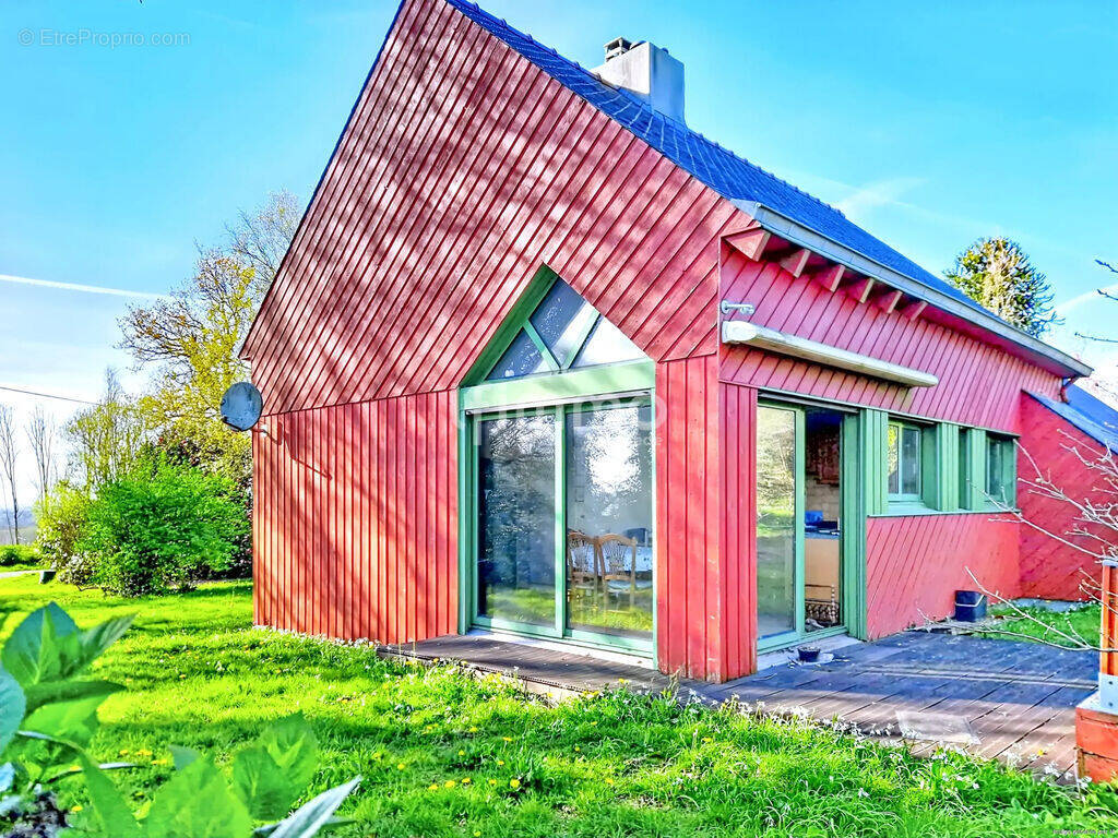 Maison à CAST