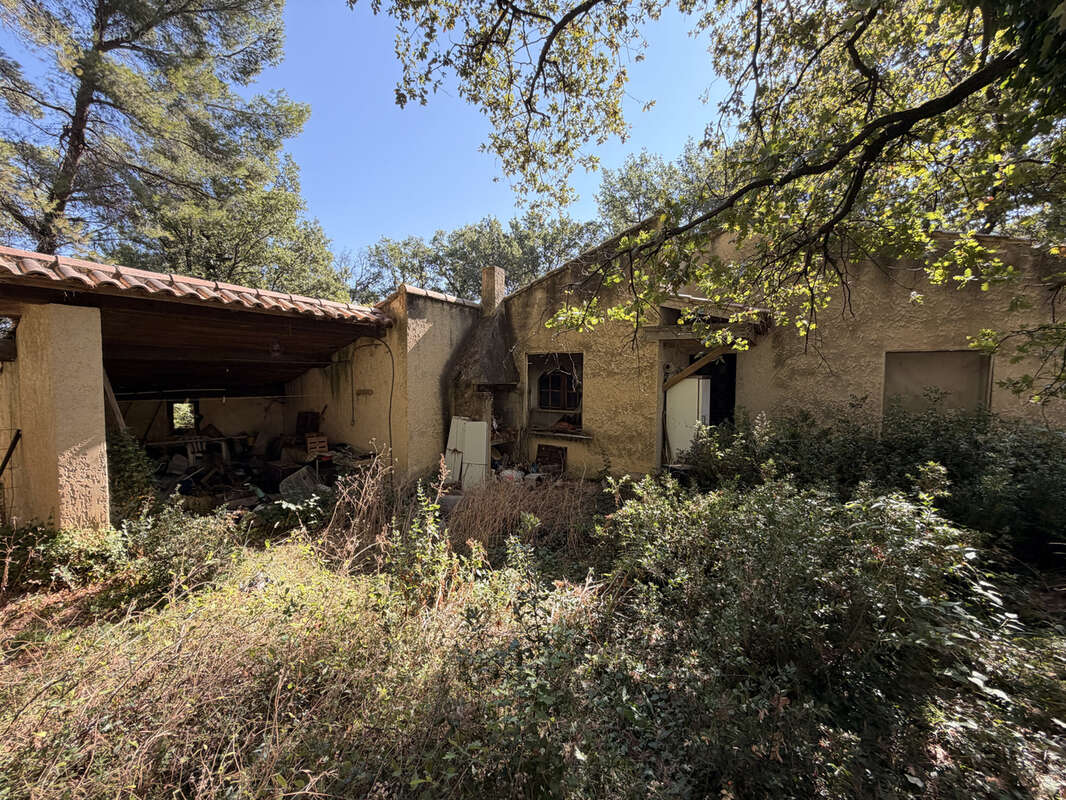 15mn de vaison - villa  plain-pied 100m2 a renover - photo 5