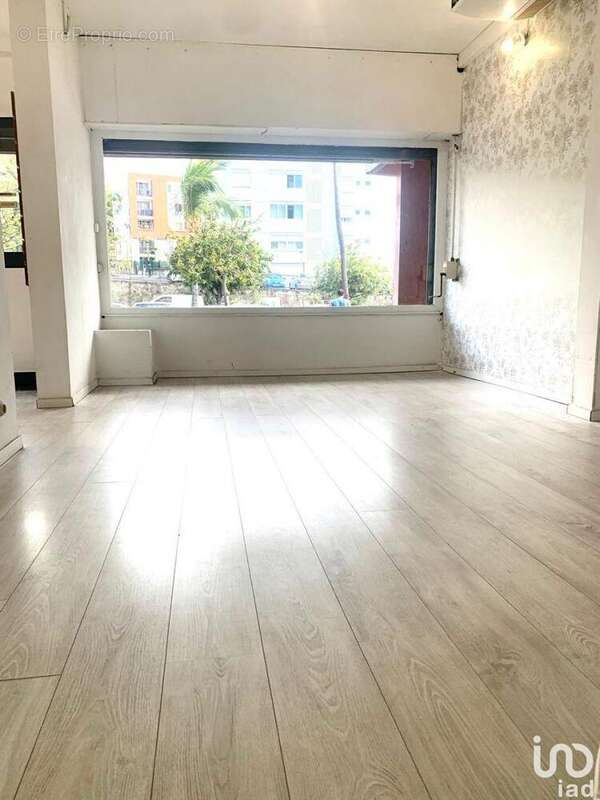 Photo 4 - Commerce à SAINT-DENIS