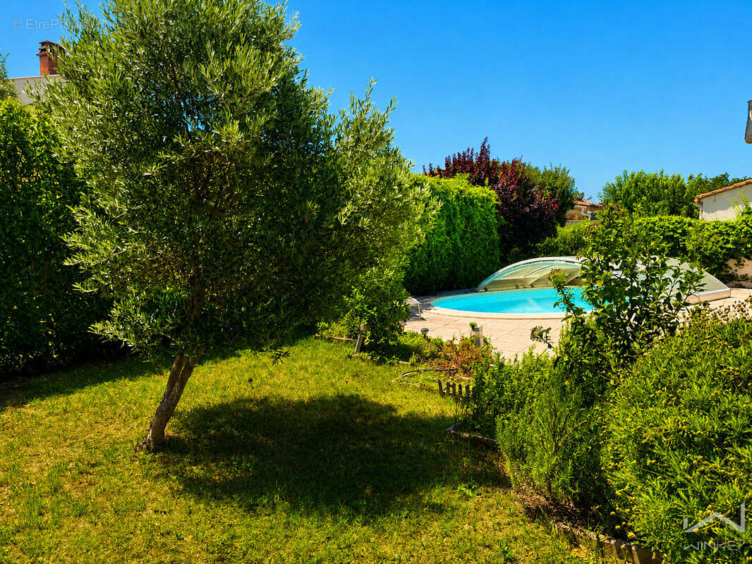 Maison à LAPALUD