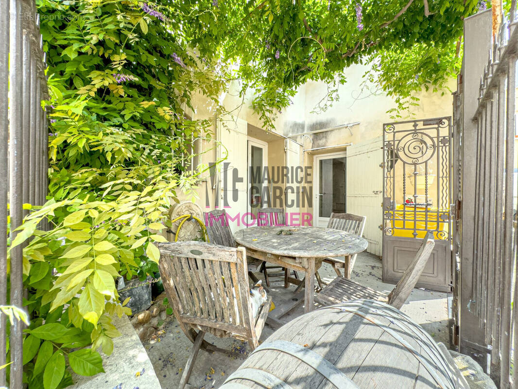 Appartement à MORIERES-LES-AVIGNON