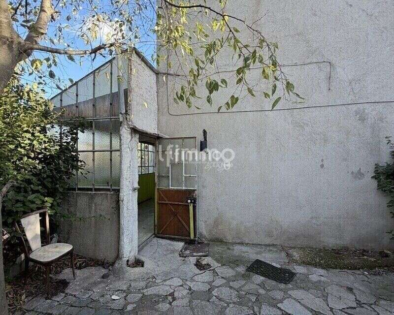 Maison de 101m2 à rénover sur sa parcelle de 500m2 - St Menet 13 - photo 14