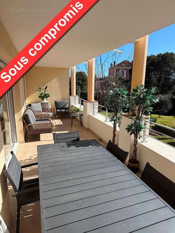   - Appartement à DRAGUIGNAN