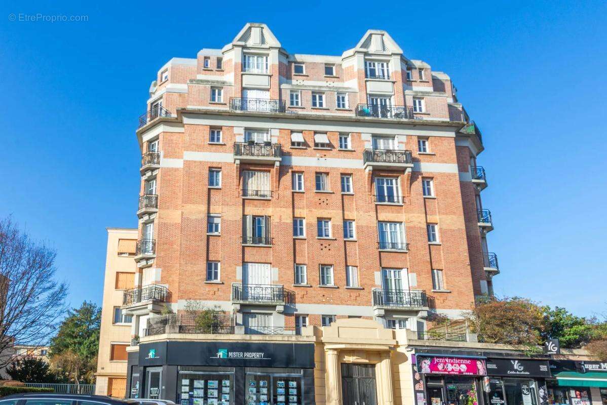 Appartement à COLOMBES