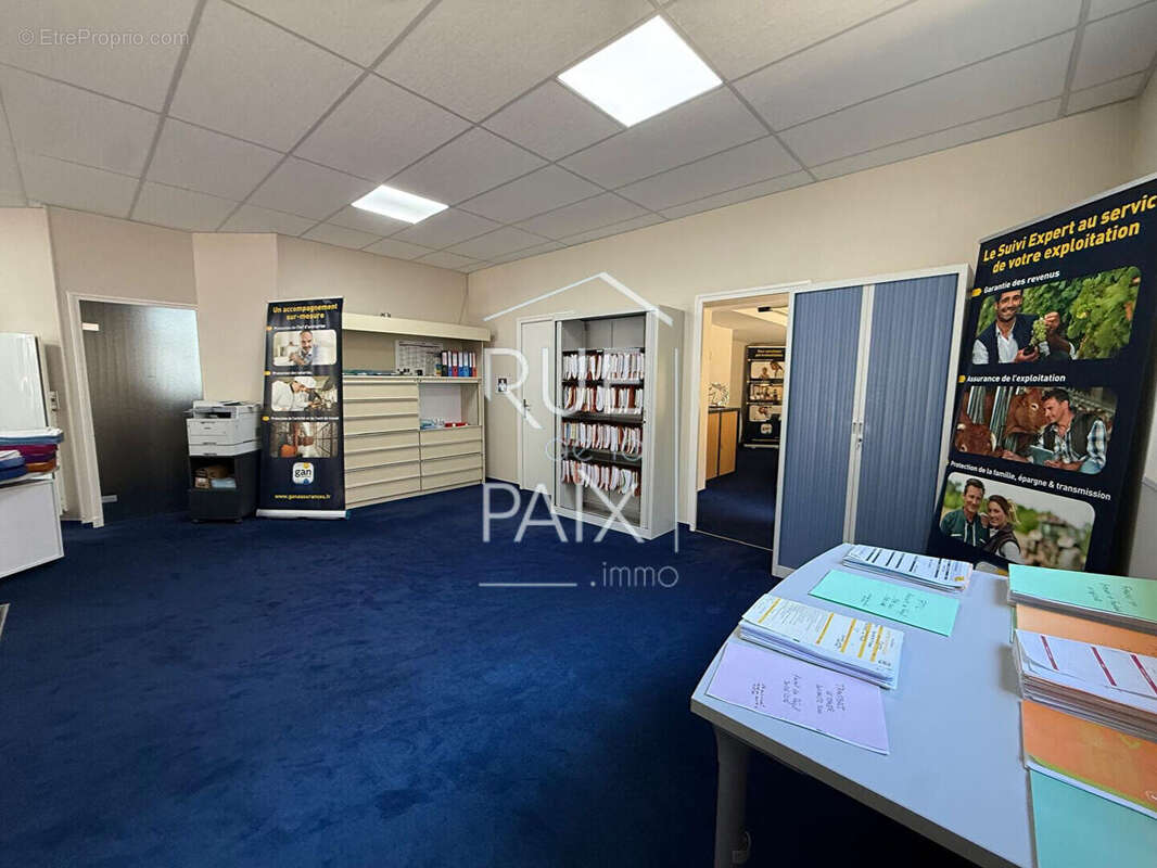 CENTRE-VILLE LOUDUN, Local commercial 163 m² - photo 5