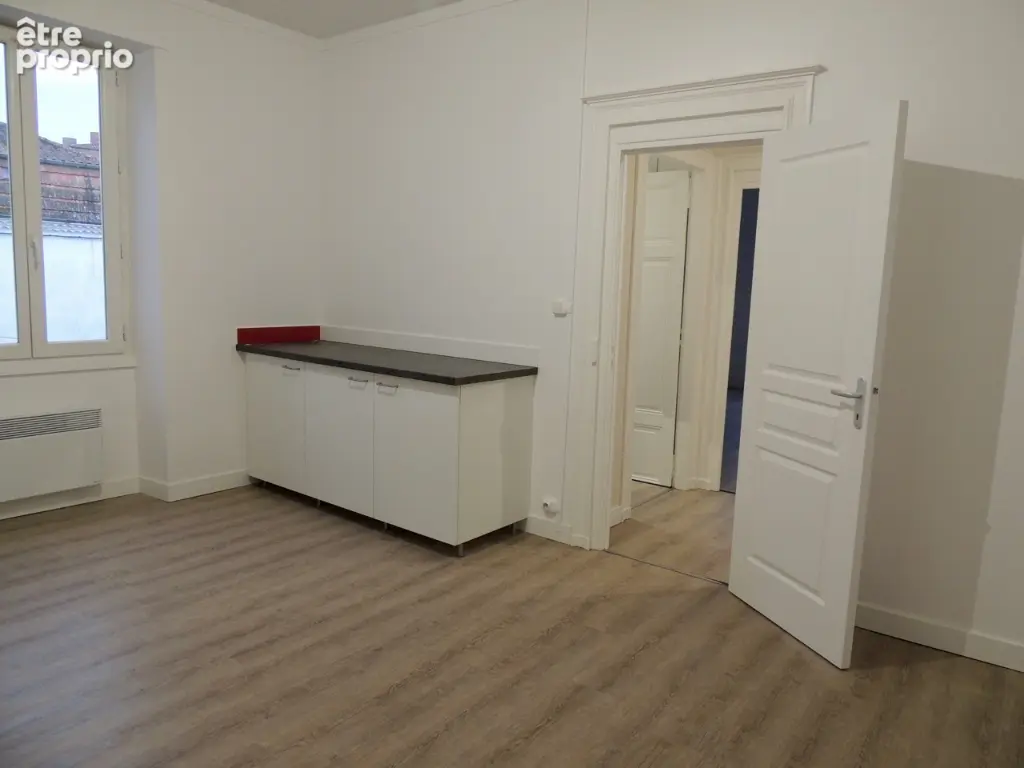 Sainte Livrade sur Lot, IMMEUBLE DE RAPPORT de 423 m2 habitables comprenant 7 lots d'habitation Rentabilité très bonne de 12,10  - photo 13