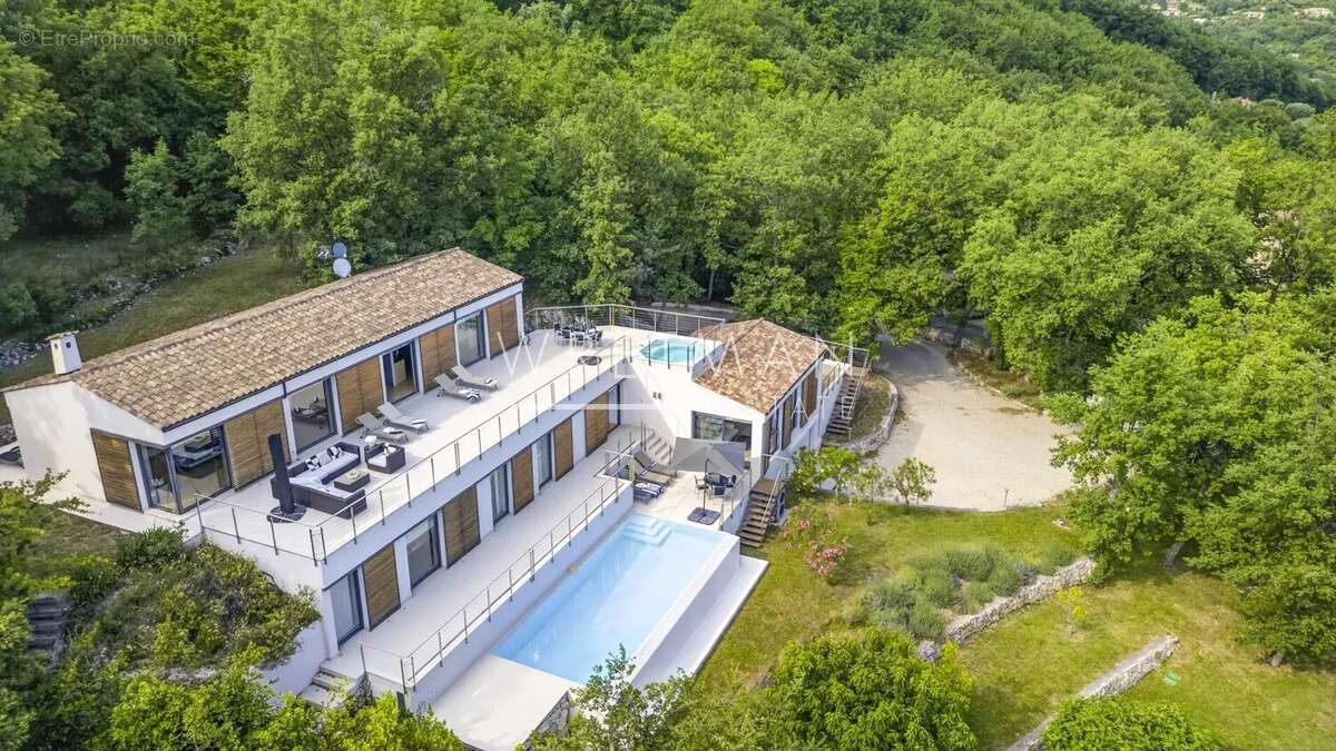 Maison à TOURRETTES-SUR-LOUP