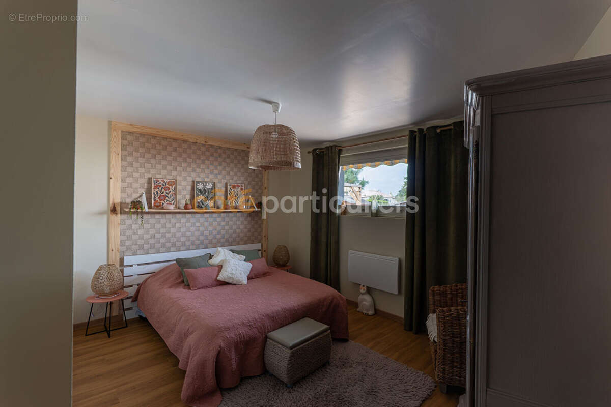 Notre-dame-de-riez --maison -- 6 pieces -- 210 m2 -- grande piece de vie -- plain-pied -- rentabilite locative -- loft independa - photo 9