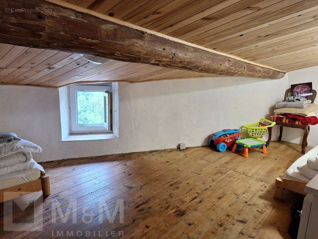 Maison à MONTFORT-SUR-BOULZANE