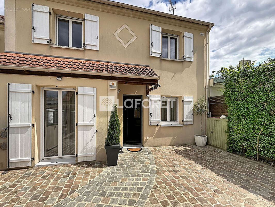 Maison à VILLEJUIF