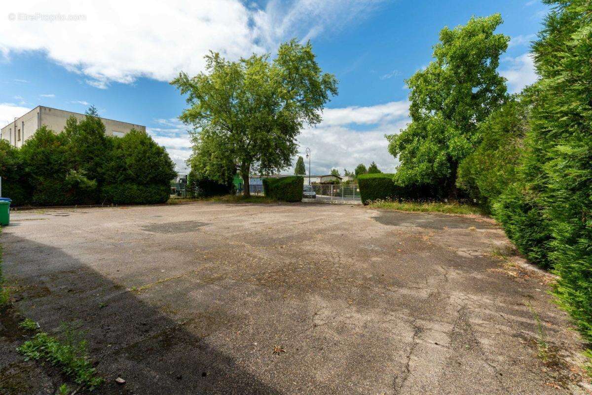 Appartement à LE PERRAY-EN-YVELINES