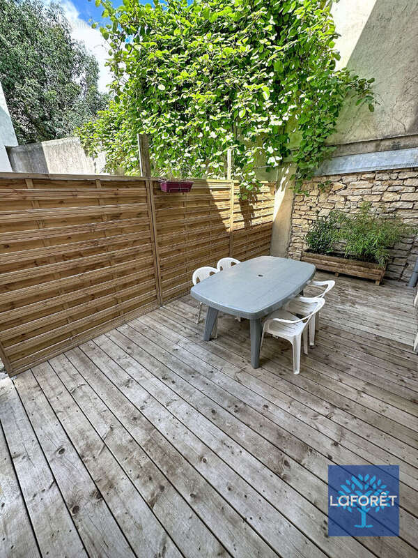 NANCY   À DEUX PAS DU PARC SAINTE-MARIE Appartement de  184.64 m²  Terrasse privative  2 places de parking sécurisées - photo 3