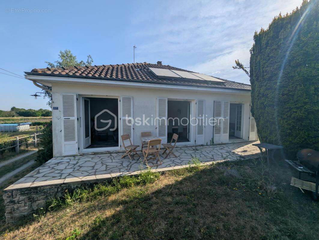 Maison 97 m² + 1 420 m² jardin – Prin-Deyrançon (79) - photo 2