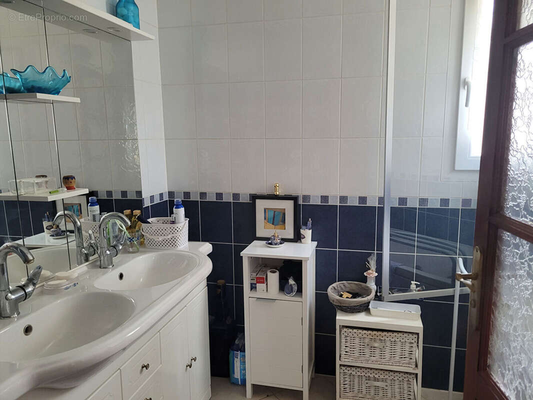ROCHEFORT - Maison de  plain-pied  - 3 chambres - 2 garages - jardin - photo 14