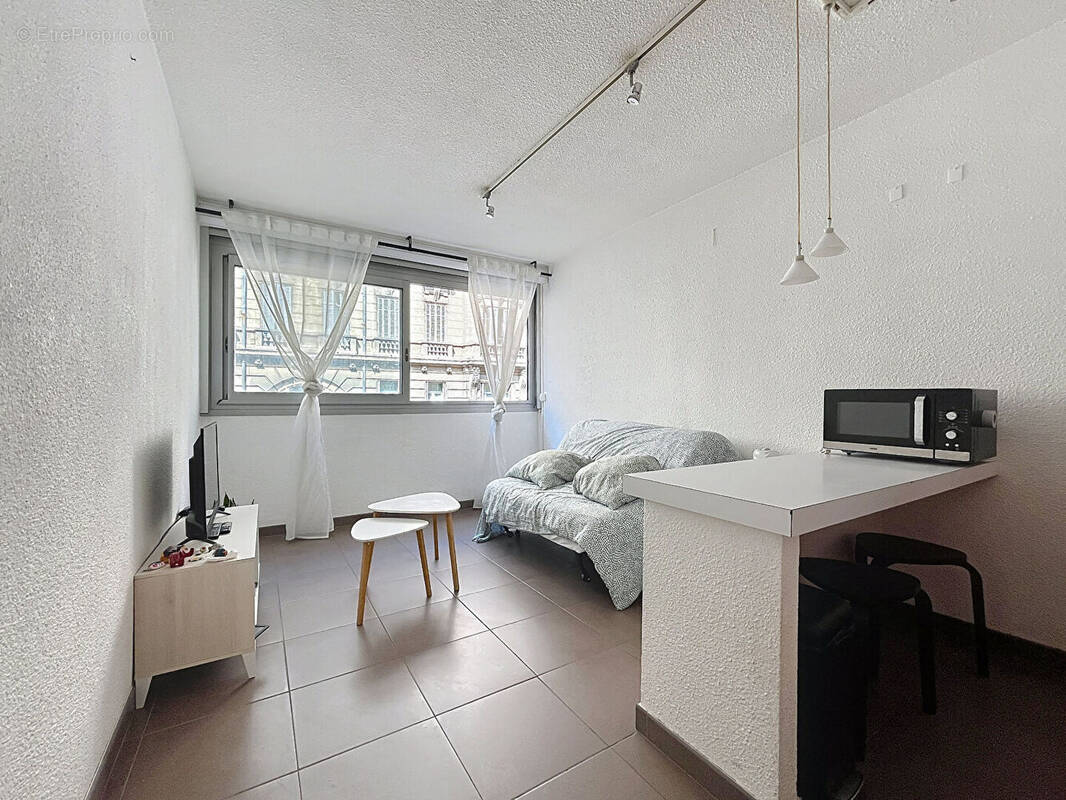 Appartement à MARSEILLE-8E