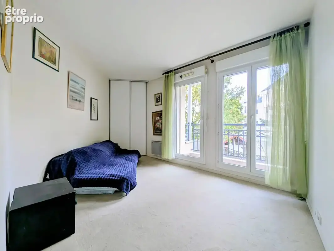 MAISONS-LAFFITTE - Hyper-Centre - Appartement 3 pièces de 73 M² + balcons + cave et parking en sous-sol - photo 4