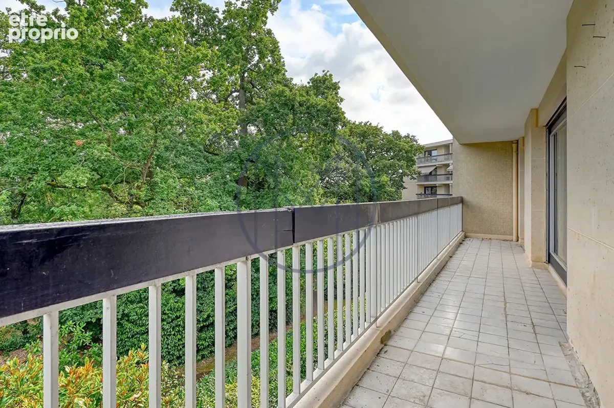 Appartement Versailles 5 pièce(s)-secteur Pershing-Ascenseur-Balcons-Gardien - photo 2