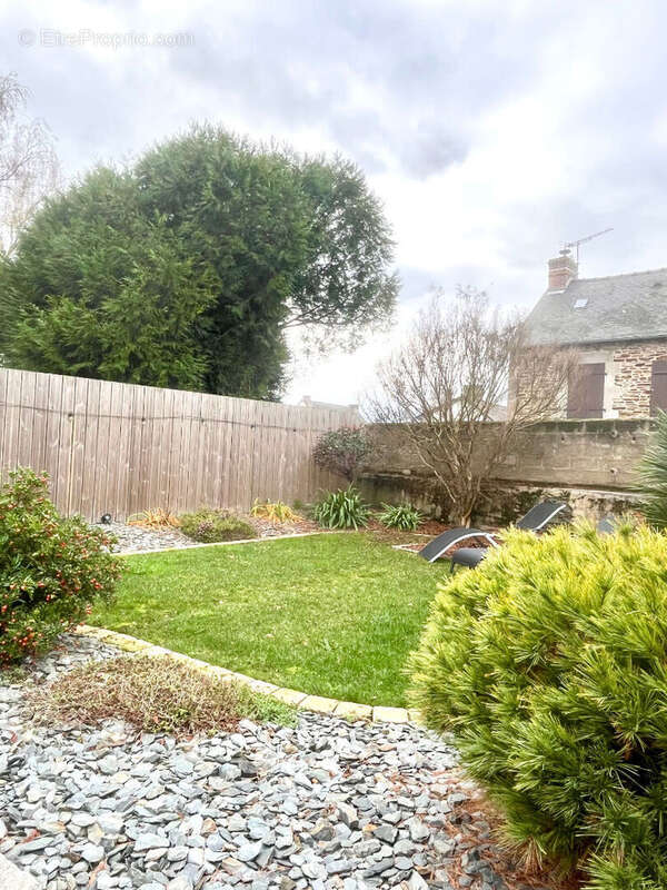 Maison à MONTAUBAN-DE-BRETAGNE