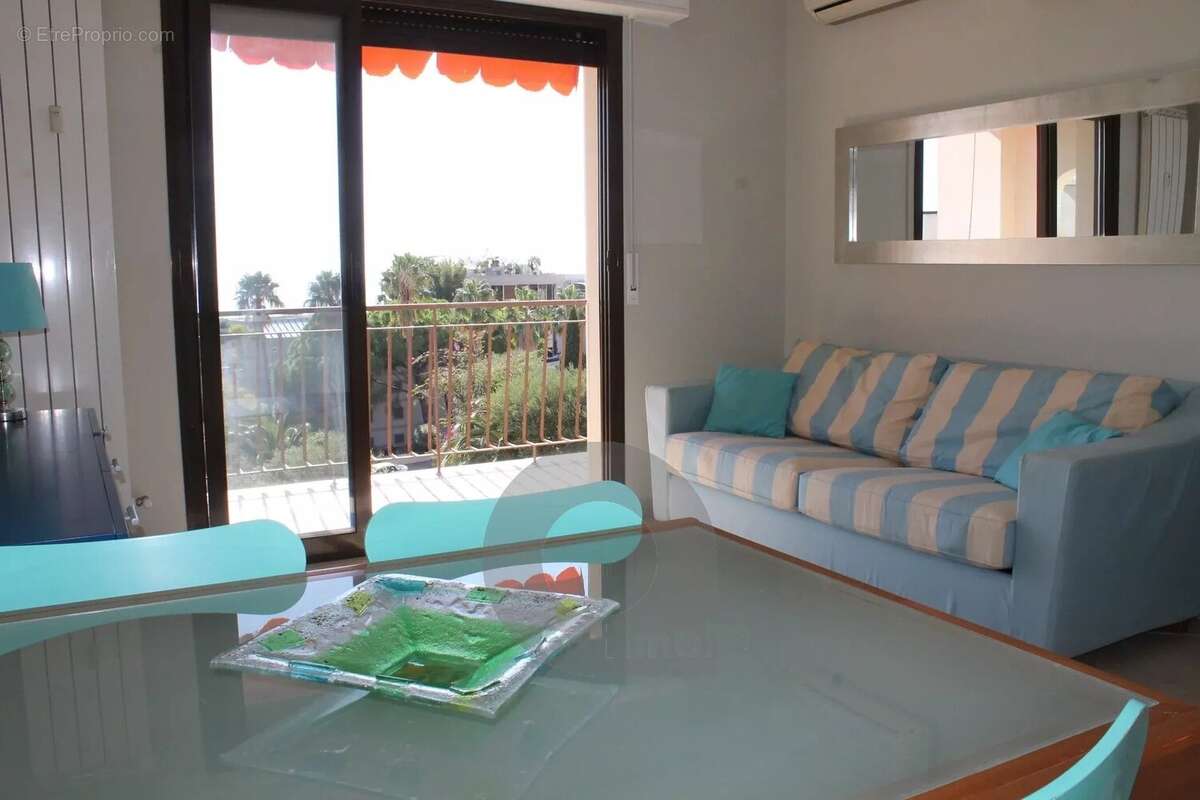 Appartement à ROQUEBRUNE-CAP-MARTIN