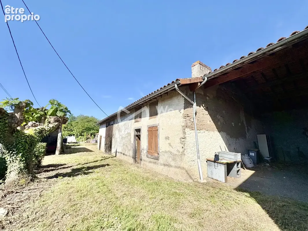 Maison à LUZILLAT