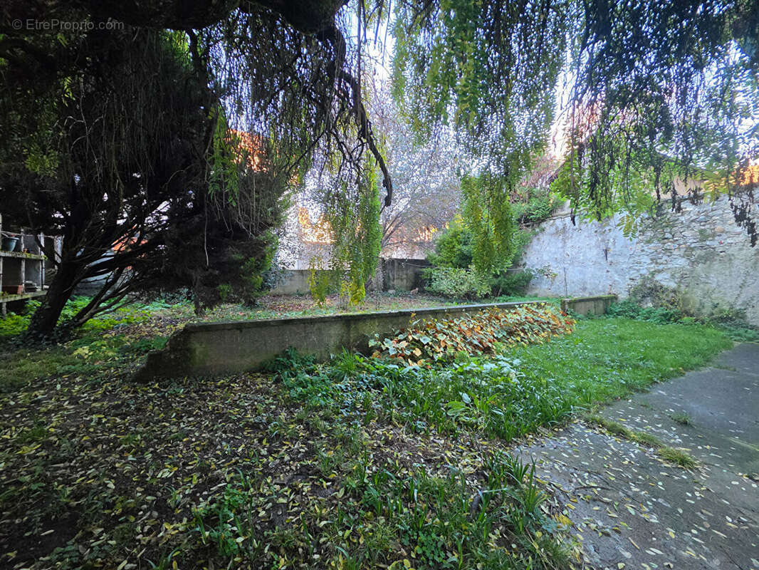 Maison à SAINT-GENIX-SUR-GUIERS