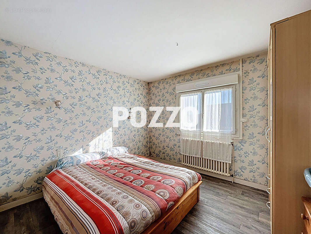 Maison à SAINT-HILAIRE-DU-HARCOUET